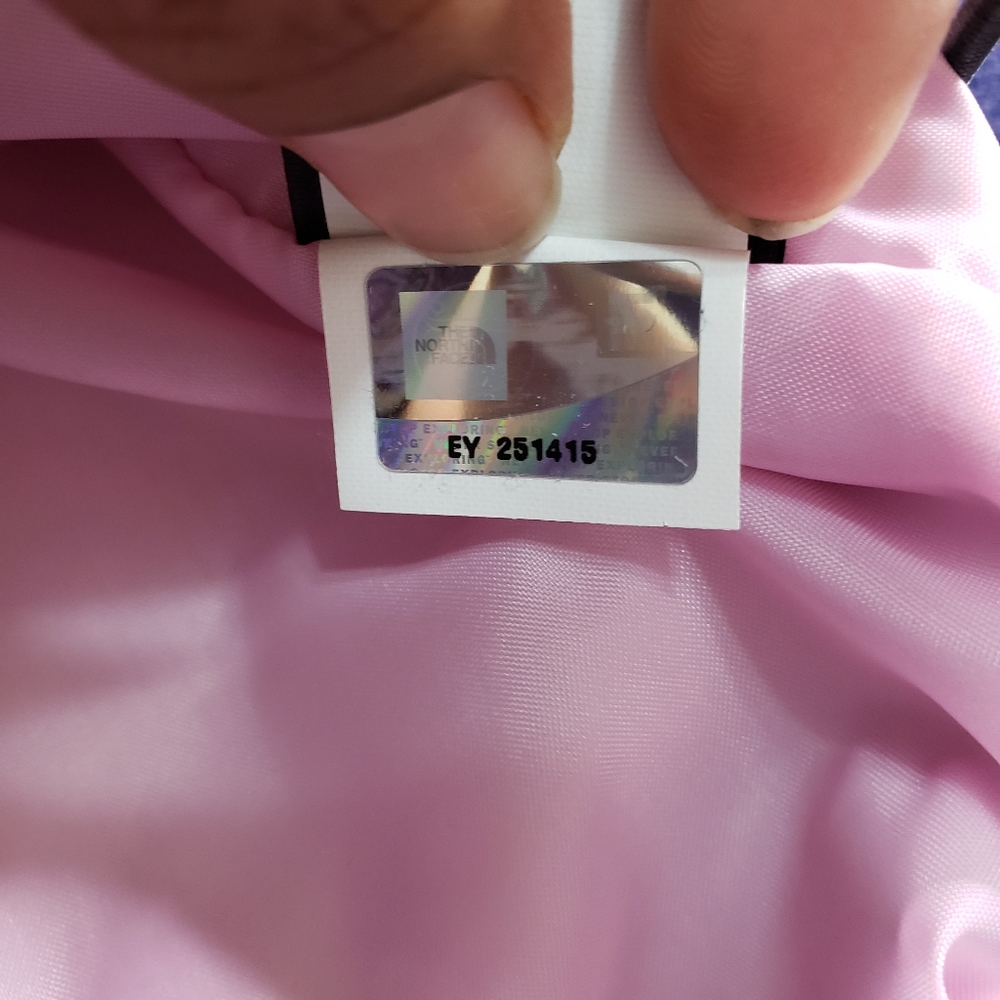 The North face rain jacket size M - Picture 10 of 13